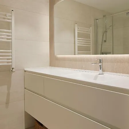 Aterian Gaztelu 자라우츠