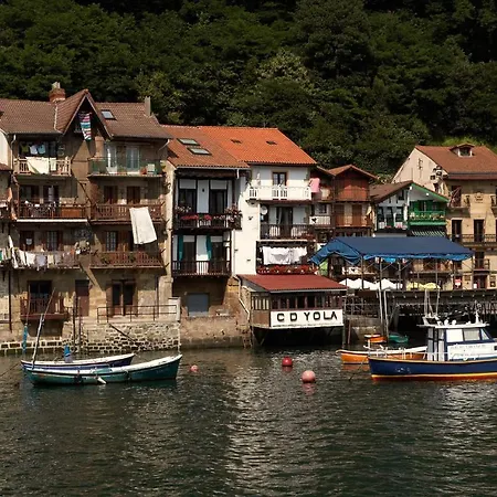 Aterian Gaztelu * Zarautz