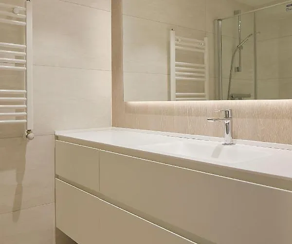 Aterian Gaztelu 扎鲁亚斯