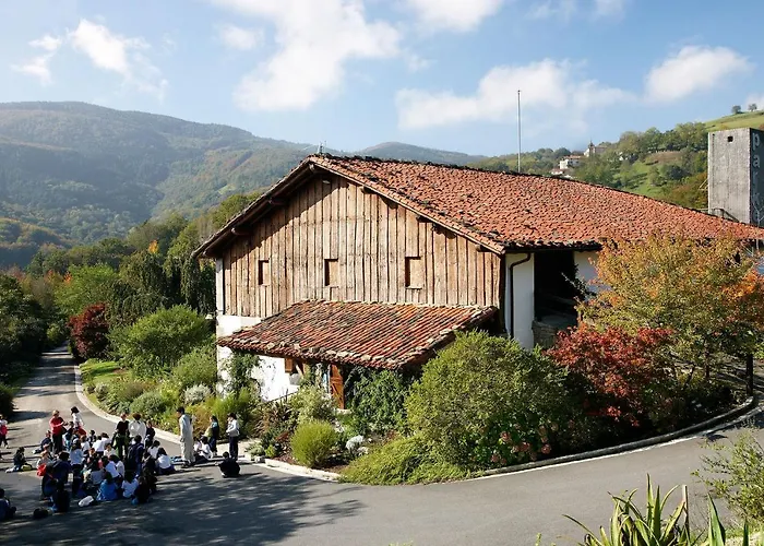 Aterian Gaztelu 扎鲁亚斯